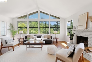 151 La Espiral, Orinda, CA 94563