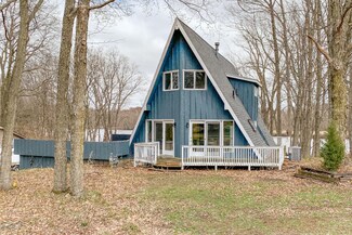 8239 Kephart Ln, Berrien Springs, MI 49103