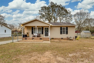 17a Dendy St, Pelzer, SC 29669