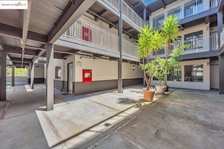 5 Embarcadero W Unit 129, Oakland, CA 94607