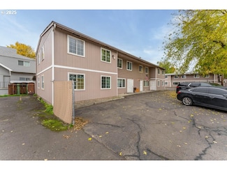 1215 W Main St, Medford, OR 97501