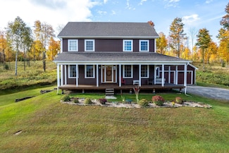 884 Leroux Rd, Lyndonville, VT 05851