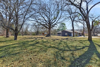 1231 Kiowa Dr E, Lake Kiowa, TX 76240