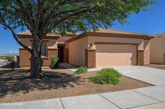 88 N Kokomo Dr, Green Valley, AZ 85614