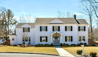 11 Riverlawn Dr, Fair Haven, NJ 07704