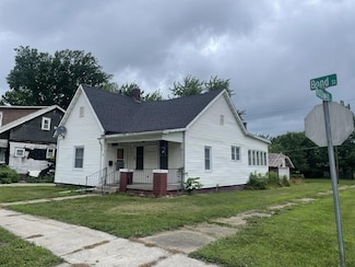 1003 Bond St, Moberly, MO 65270