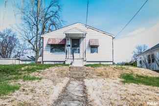1407 E Tripp Ave, Peoria, IL 61603