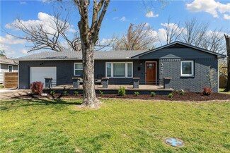 308 Crestview Dr, Bentonville, AR 72712