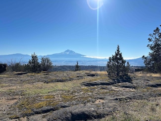 10923 Cram Gulch Rd, Grenada, CA 96038