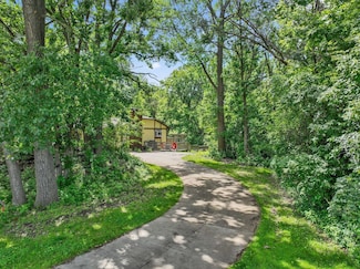 2234 Woodlynn Ave, Saint Paul, MN 55109