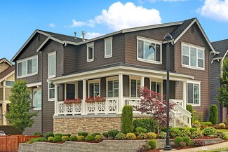 4004 W Briarcliff Ln, Seattle, WA 98199