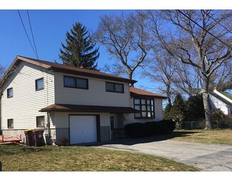 11 N Anthony Dr, Acushnet, MA 02743