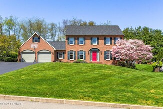 19 Crestmont Cir, Bloomsburg, PA 17815