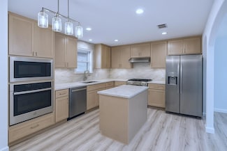 313 El Socorro Ln, Austin, TX 78732