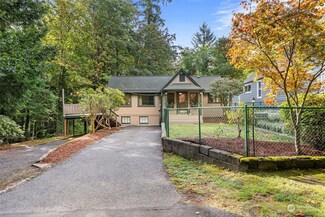 918 Taylor St E, Port Orchard, WA 98366