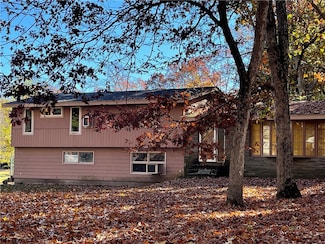 220 Red Chimney Dr, Warwick, RI 02886