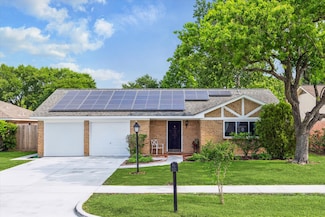 13814 Locke Ln, Houston, TX 77077