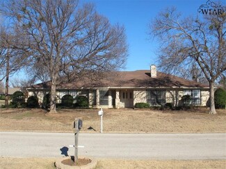 313 Galleon Dr, Wichita Falls, TX 76308