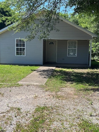 1917 Dunklin St, Kennett, MO 63857