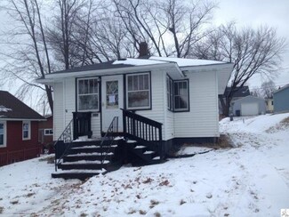 825 N 42nd Ave W, Duluth, MN 55807