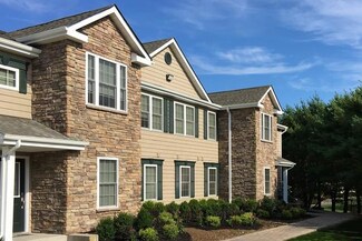 100 Vista View Dr Unit 1406, Farmingville, NY 11738