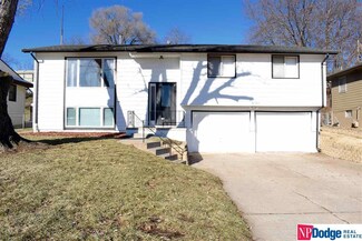 9106 Larimore Ave, Omaha, NE 68134