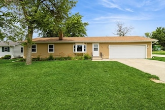 202 Harrison Ct, Baxter, IA 50028