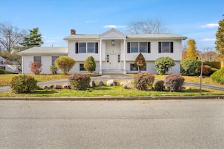10 Sheffield Rd, Cranston, RI 02920