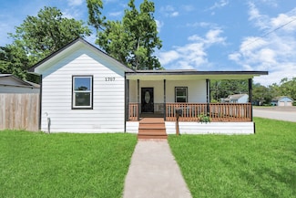 1707 Wilburn Dr, Baytown, TX 77520
