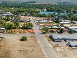 202 E 34th St, Garden City, ID 83714