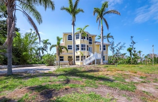 9315 9th Ave NW, Bradenton, FL 34209