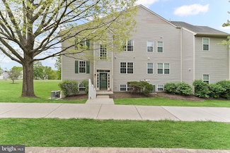 493 Stoneglen St, Collegeville, PA 19426