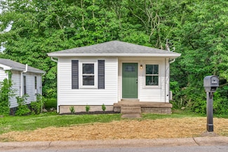 515 9th St, Clarksville, TN 37040