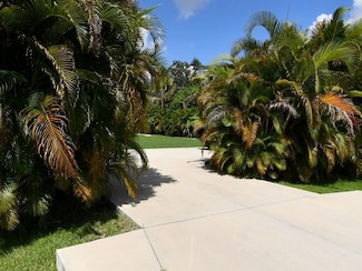 1256 SE Ladner St, Port St. Lucie, FL 34983