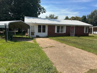 504 Holmes St, Bay, AR 72411