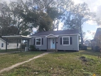 507 4th St, Jennings, LA 70546