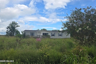 148 Swains Ln, Barco, NC 27917