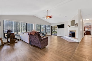 148 S Oak Bluff St, Trinity, TX 75862