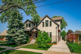 909 N Western Ave, Park Ridge, IL 60068