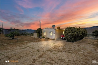 10273 Miller Ln, Weldon, CA 93283