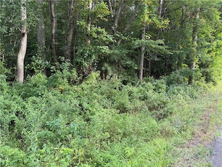 00 Rd, Gloucester, VA 23061