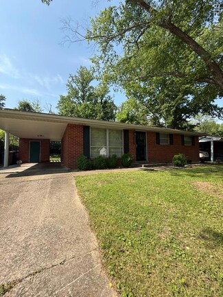 1321 Monticello Ln, Cape Girardeau, MO 63701