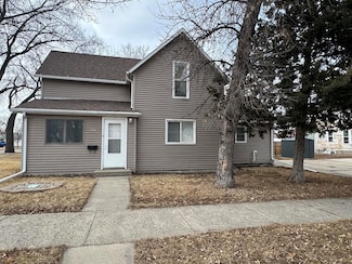 724 S 2nd St, Aberdeen, SD 57401