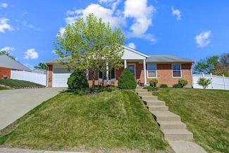 240 Evergreen Dr, Springboro, OH 45066
