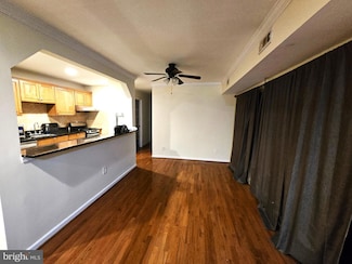 8000 Chanute Place Unit 6, Falls Church, VA 22042