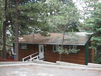 1122 Scenic Way, Rimforest, CA 92378