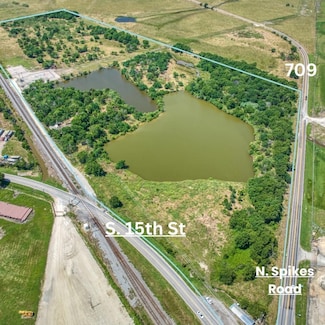 2200 S 15th St, Corsicana, TX 75110