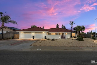 6001 Friedson Ct, Bakersfield, CA 93306