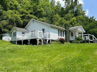 749 Stinnett Wendover Rd, Stinnett, KY 40868