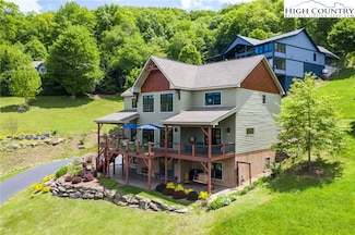 202 King Lucious Ln, Banner Elk, NC 28604